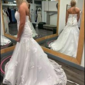 Wedding dress